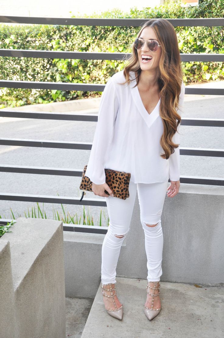 Colour outfit, you must try woman classic casual, street fashion, bell  bottoms, smart casual, casual wear | White On White Outfit Ideas | Bell  Bottoms, Smart casual, Street fashion