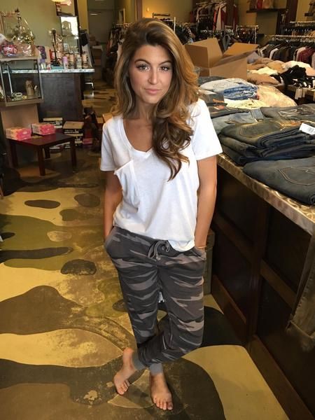 Camo pants outfit ideas, military camouflage, casual wear, cargo pants, long hair: Long hair,  Military camouflage,  Army Leggings Outfit  