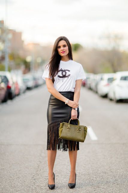 White colour outfit, you must try with pencil skirt, jacket, skirt: Pencil skirt,  T-Shirt Outfit,  White Outfit,  Street Style,  Fringe Skirts  