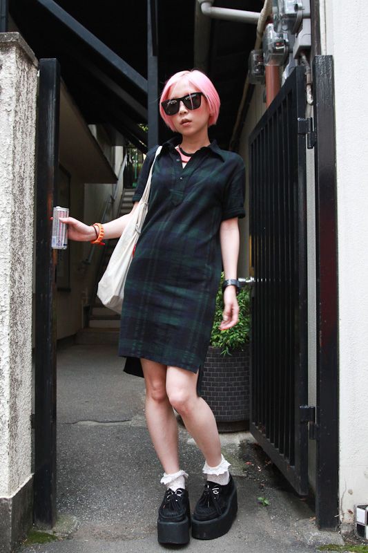 Colour outfit with skirt: Street Style,  Creepers Outfits  