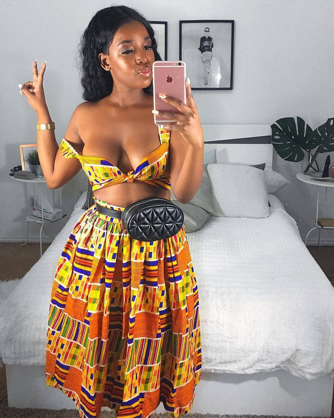 New African American Garments Ideas For African Girls: African fashion,  Ankara Outfits,  Ankara Dresses,  Asoebi Styles,  Printed Ankara,  Asoebi Special  