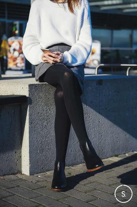 Clarks taylor shine chelsea boots: Hot Girls,  Chelsea boot,  Boot Outfits,  Street Style,  Black And White Outfit  