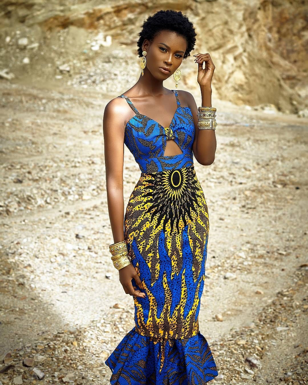 Popular Nigerian Clothing Inspo For Black Girls: Ankara Dresses,  African Clothing,  Ankara Outfits,  African Attire,  African Outfits,  Asoebi Styles,  Printed Ankara,  Printed Dress  