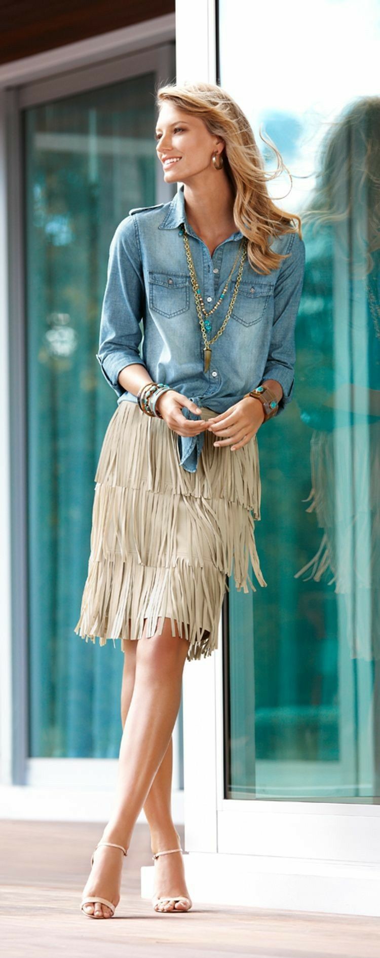 Combinar falda flecos beige twinset fringed skirt, street fashion: shirts,  Pencil skirt,  fashion model,  Street Style,  Fringe Skirts  