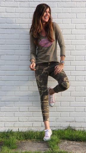 Combinar pantalon camuflaje mujer calça pantalón verde | Camo Leggings Outfit | Pants, Army Leggings Calça Camuflada