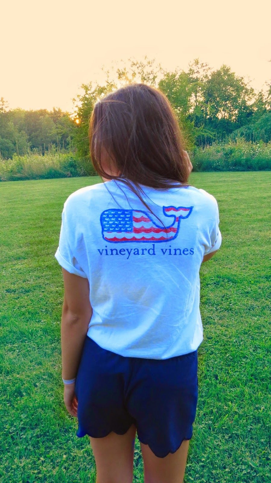 Vineyard vines and shorts outfit: T-Shirt Outfit,  Electric blue,  Vineyard Vines,  Electric Blue And Blue Outfit,  4th July Outfit  