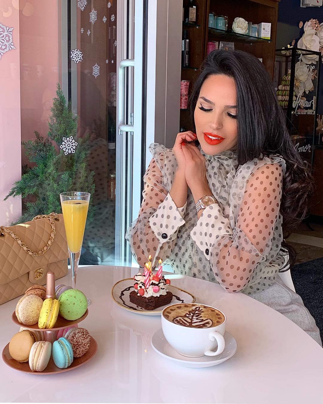 Shadi Y Cair, brown hair, sweetness, breakfast: Brown hair,  Stylish Party Outfits,  Shadi Y Cair Instagram  