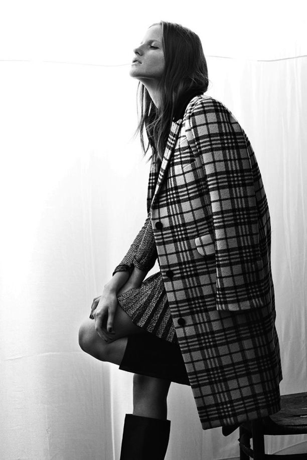 Black and white outfit ideas with tartan, coat: Black And White Outfit,  Black And White,  Plaid Outfits  