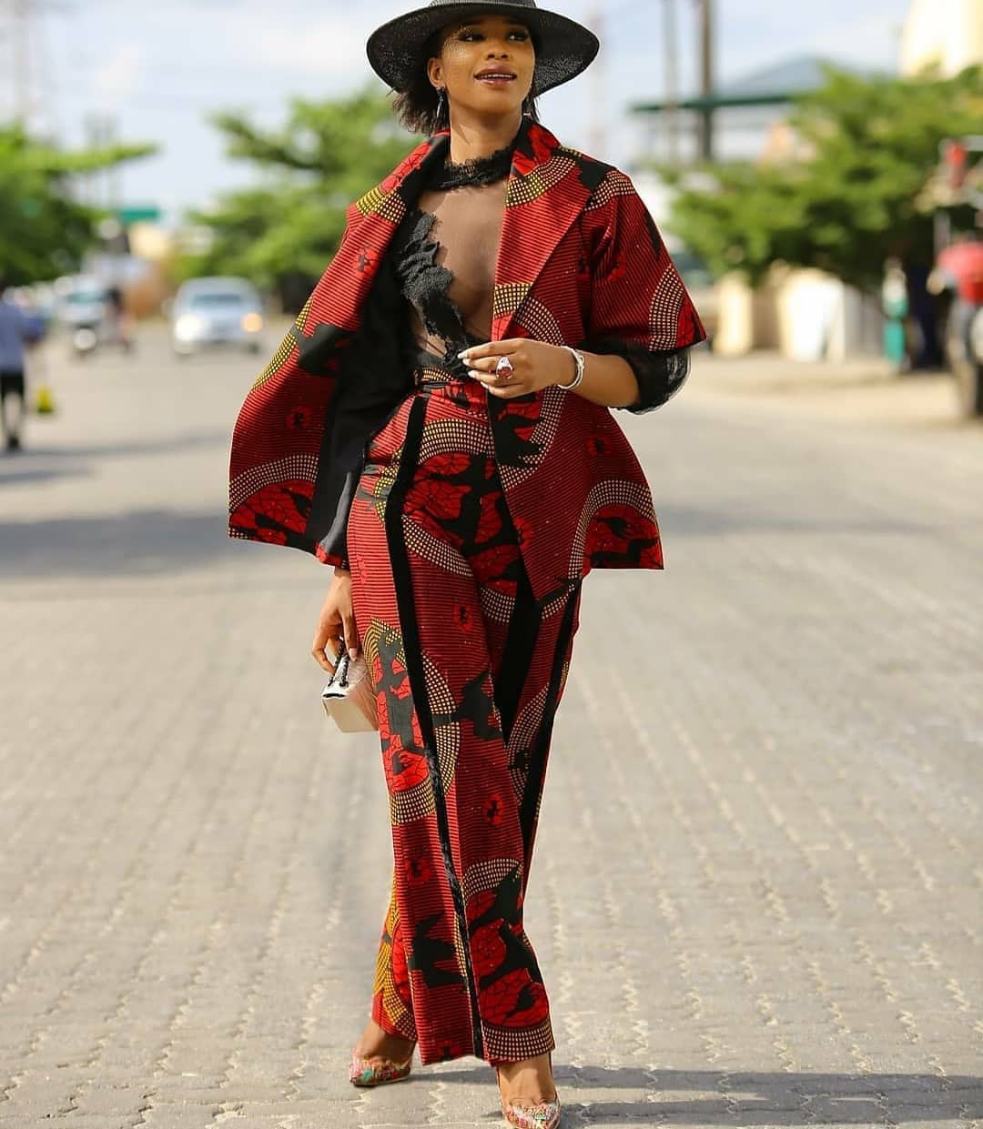 New Nigerian Costume Design For Girls: Ankara Fashion,  Ankara Outfits,  Ankara Dresses,  Asoebi Styles,  Ankara Inspirations,  Asoebi Special  