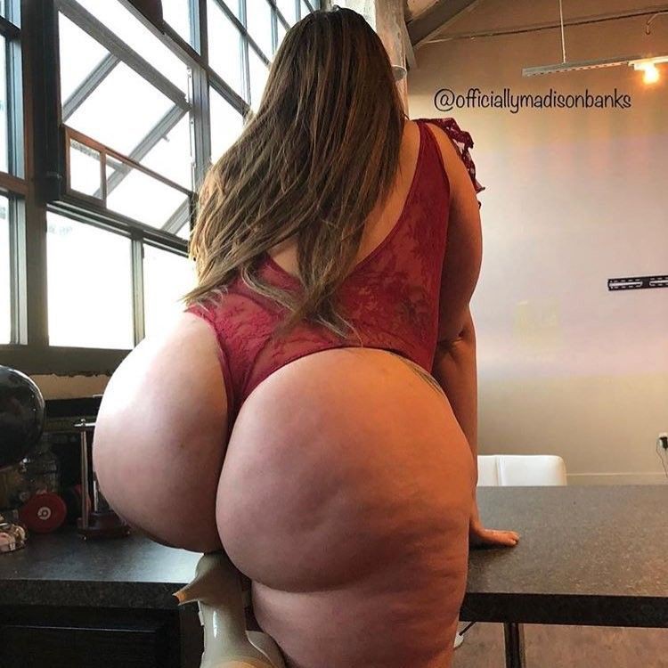 Full moon big booty female body shape, Fashion model: Big Butt Girls,  Female Body Shape  