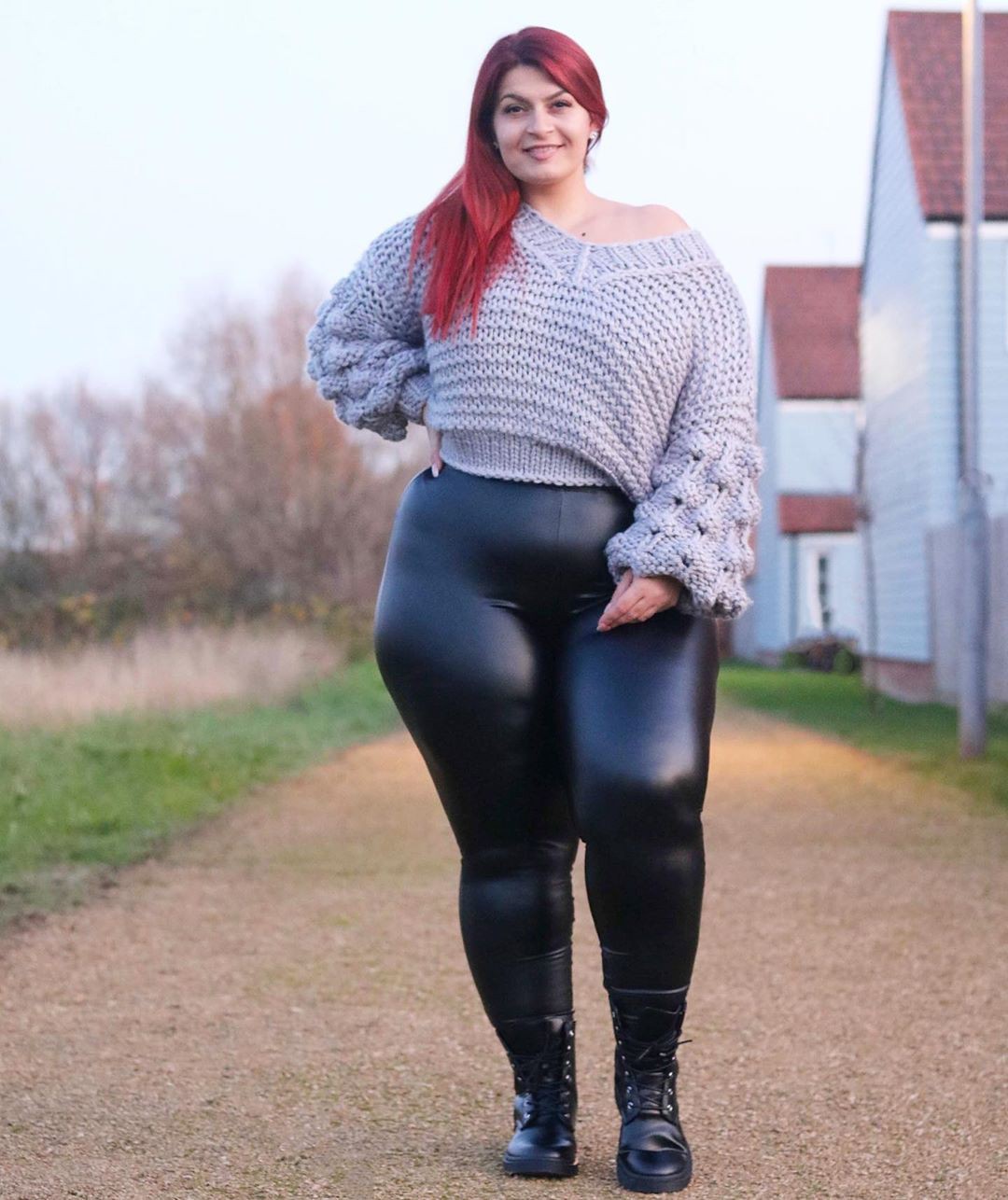 Brown and black leggings, leather, tights: Hot Plus Size Girls,  Brown And Black Outfit  
