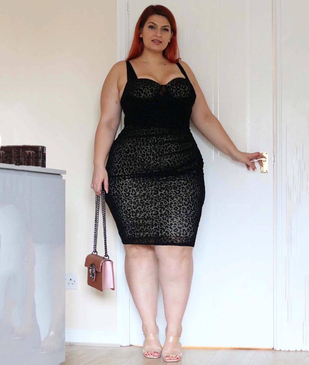 black colour combination with cocktail dress, fine legs: Cocktail Dresses,  black dress,  Hot Plus Size Girls,  Little Black Dress,  Black Cocktail Dress  