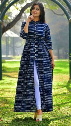 Style outfit slit kurti design, kurti top, polka dot: Kurti top,  Blue Outfit,  Jeans & Kurti Combination  