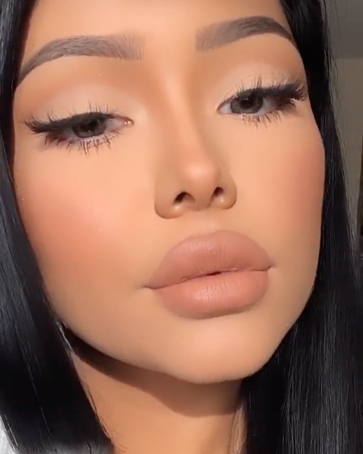 Daisy Marquez Face Makeup, Glossy Lips, Hairstyle For Women: Cute Girls Instagram,  Cute Instagram Girls,  Daisy Marquez  