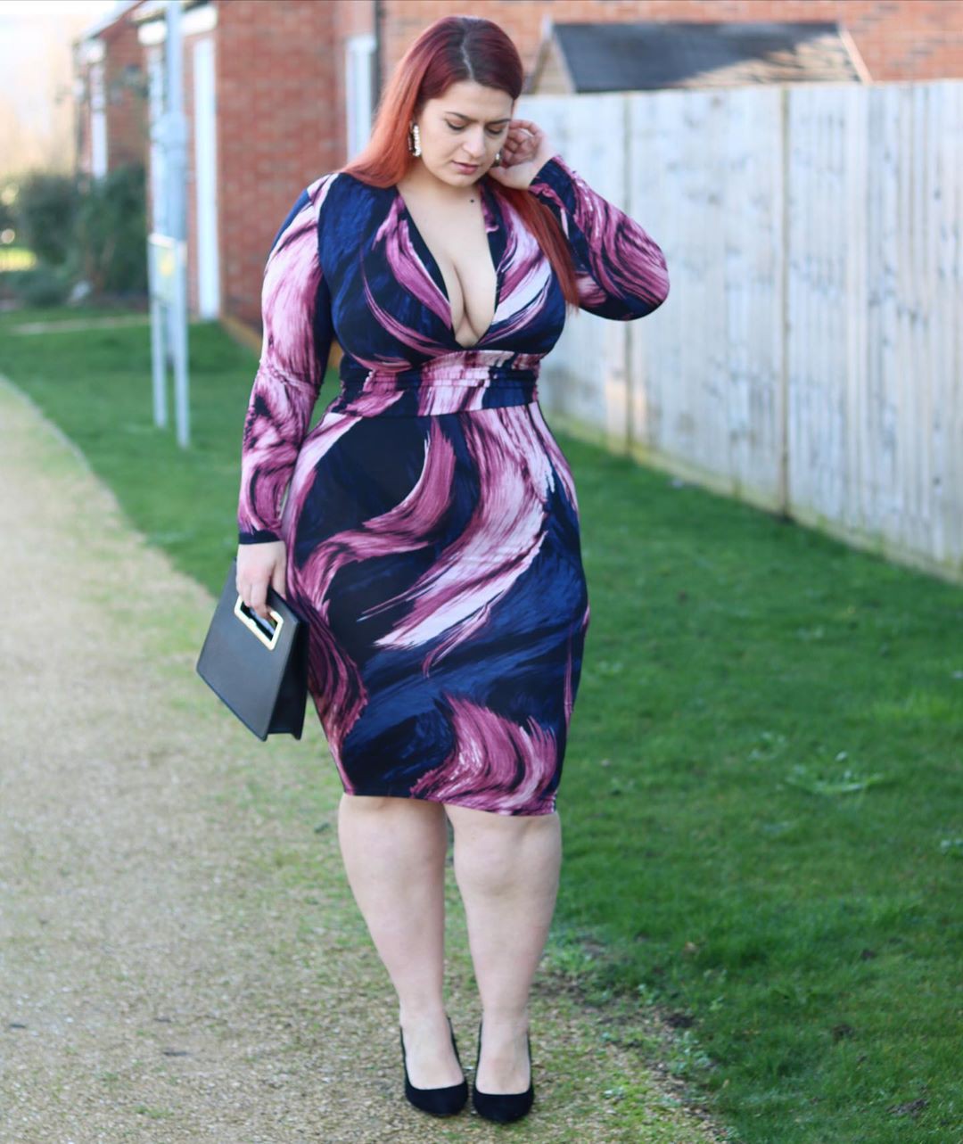 Magenta and purple dress, legs pic, apparel ideas: Hot Plus Size Girls,  Magenta And Purple Outfit  