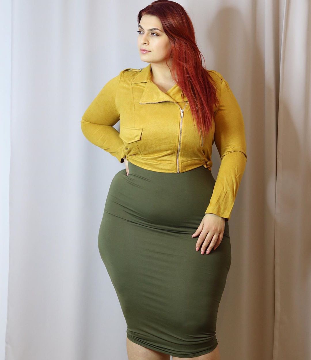 Yellow and khaki dress pencil skirt, fashion outfits: Pencil skirt,  Hot Plus Size Girls  