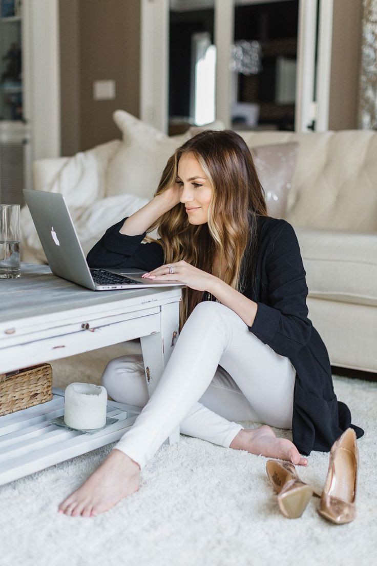 Outfit Stylevore business casual photoshoot, fashion photography, business casual, photo shoot, Fashion model, head shot: Casual Outfits,  Business casual,  Fashion photography,  White Outfit,  Hairstyle Ideas  