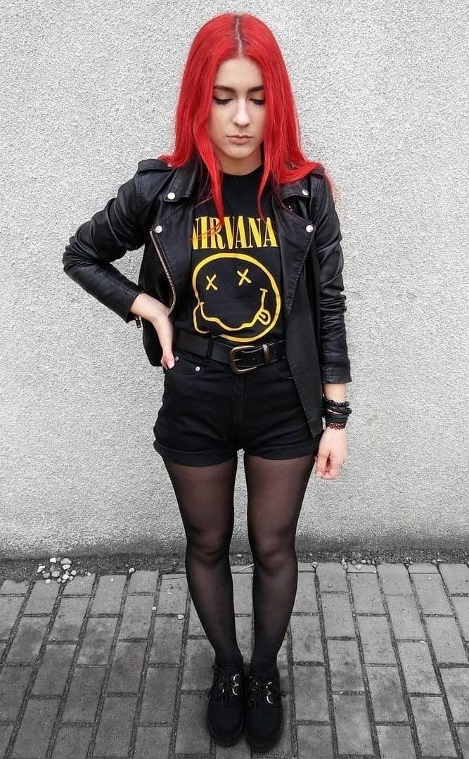Outfit instagram sexy metal girls, leather jacket, street fashion, black metal, heavy metal, punk rock, t shirt