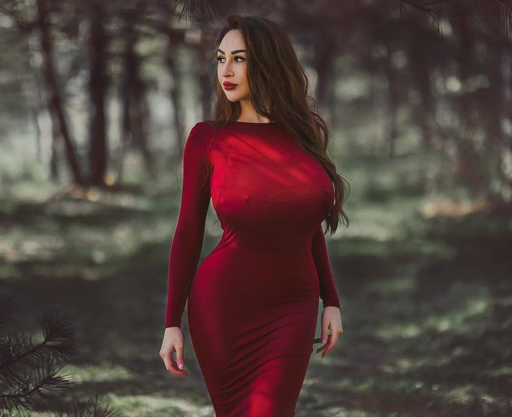 Louisa Khovanski cocktail dress colour dress, outfit ideas: Cocktail Dresses,  Red Dress,  Red Cocktail Dress,  Louisa Khovanski Hot,  Louisa Khovanski Instagram  