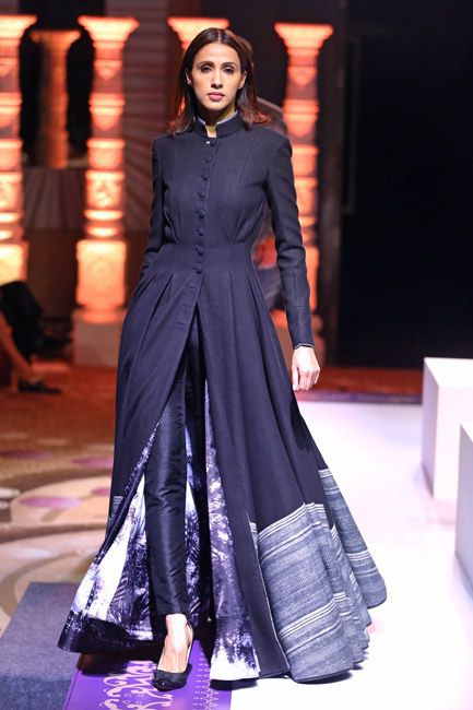 Shantanu and nikhil 2019 collection, shantanu & nikhil, fashion design, wedding dress, haute couture, fashion model, fashion show, formal wear: Fashion photography,  Fashion show,  fashion model,  Haute couture,  Formal wear,  Jeans & Kurti Combination  