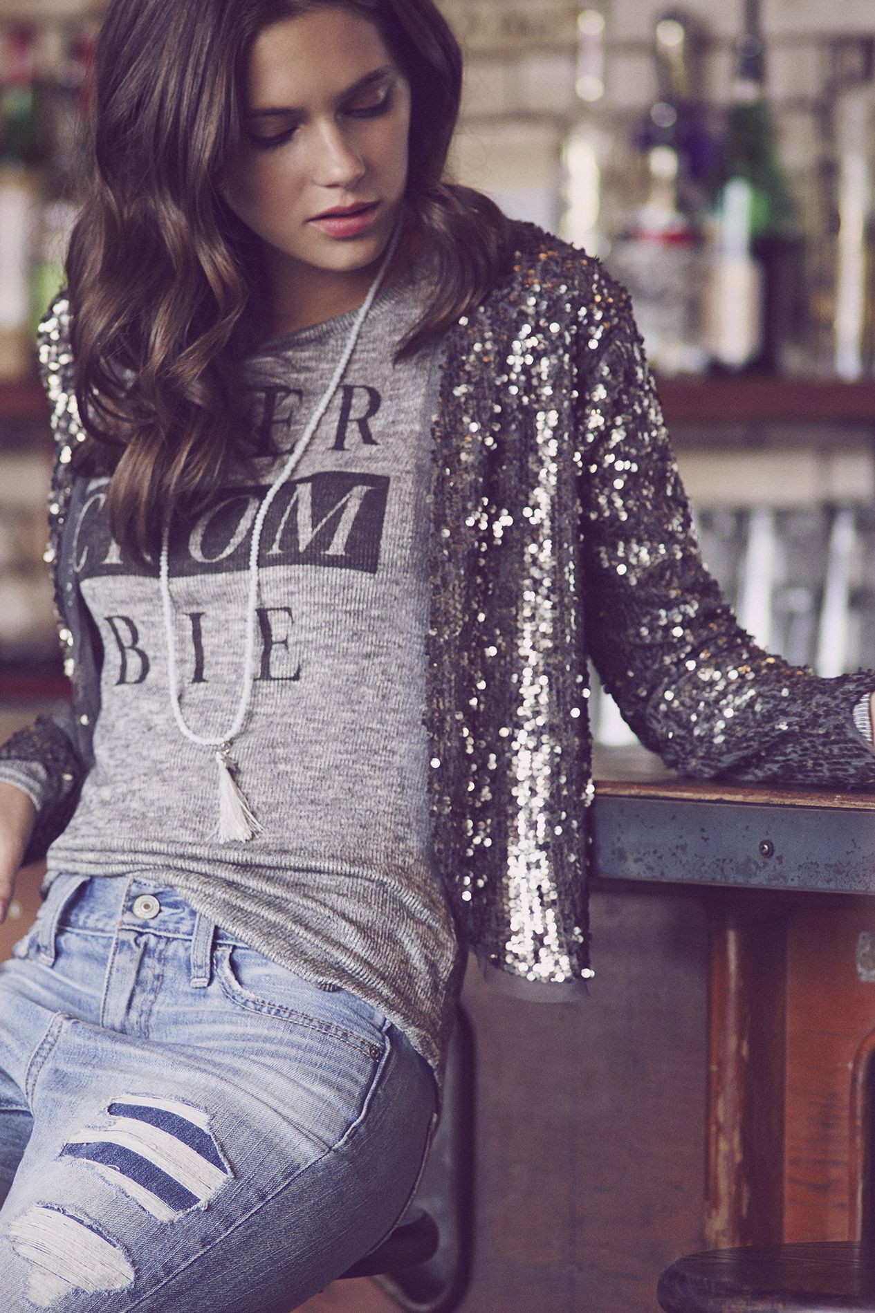 Silver sequin blazer with jeans: Long hair,  T-Shirt Outfit,  Sequin Dresses,  Sequin Outfits  