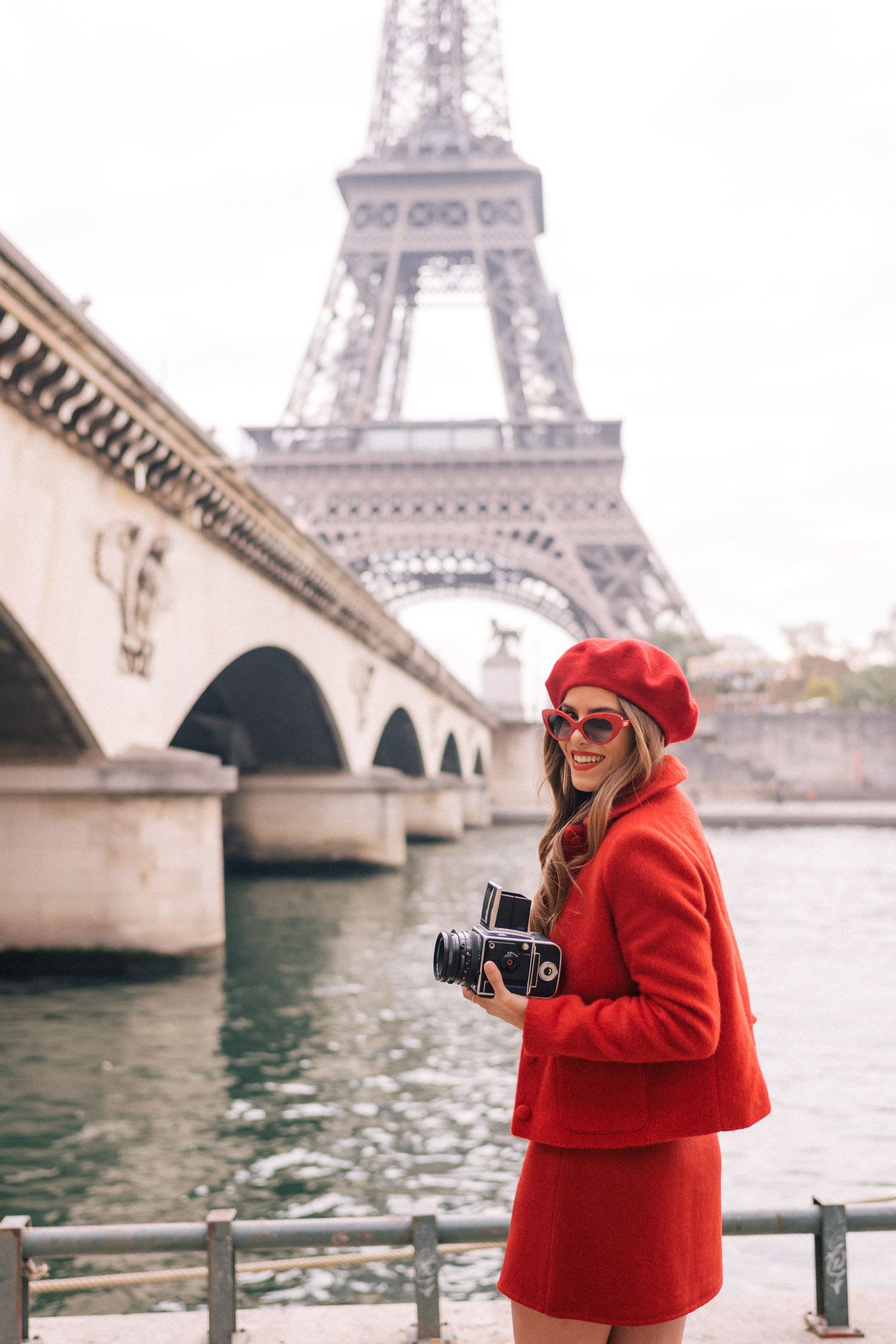 Red cute collections with coat: Travel photography,  Eiffel Tower,  Street Style,  Red Outfit,  Outfits With Beret  