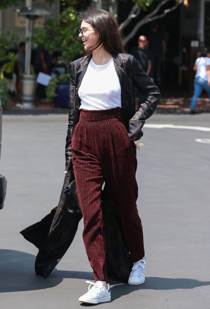 Instagram fashion kendall jenner corduroy, kendall jenner, street fashion, fred segal: Kendall Jenner,  Street Style,  Corduroy Pant Outfits  