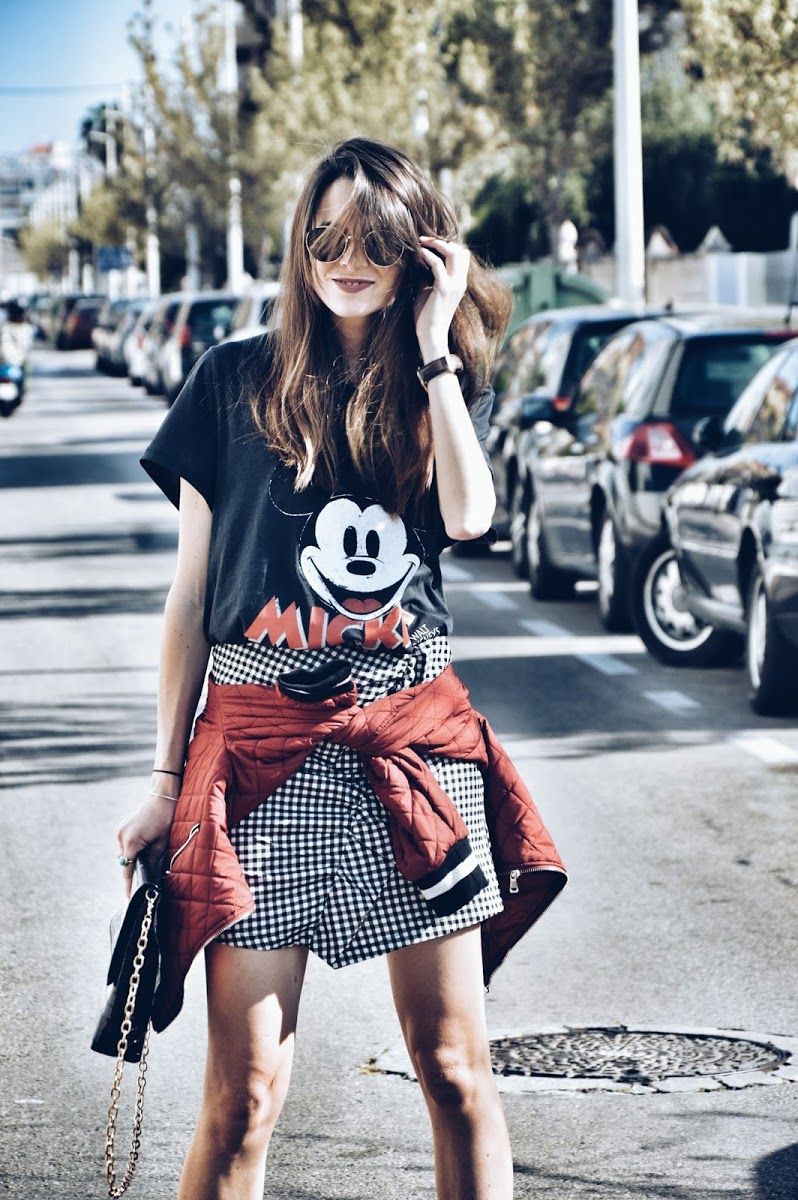 Outfit con falda cuadros vichy: T-Shirt Outfit,  Street Style  