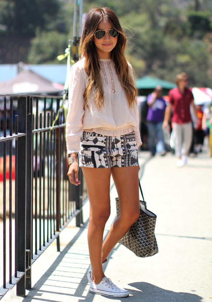 Shorts and converse outfit julie sariñana, street fashion | Converse ...