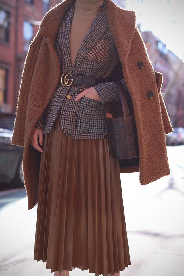 Brown cute outfit ideas with overcoat, blazer, skirt: Skirt Outfits,  Street Style,  Brown Outfit  