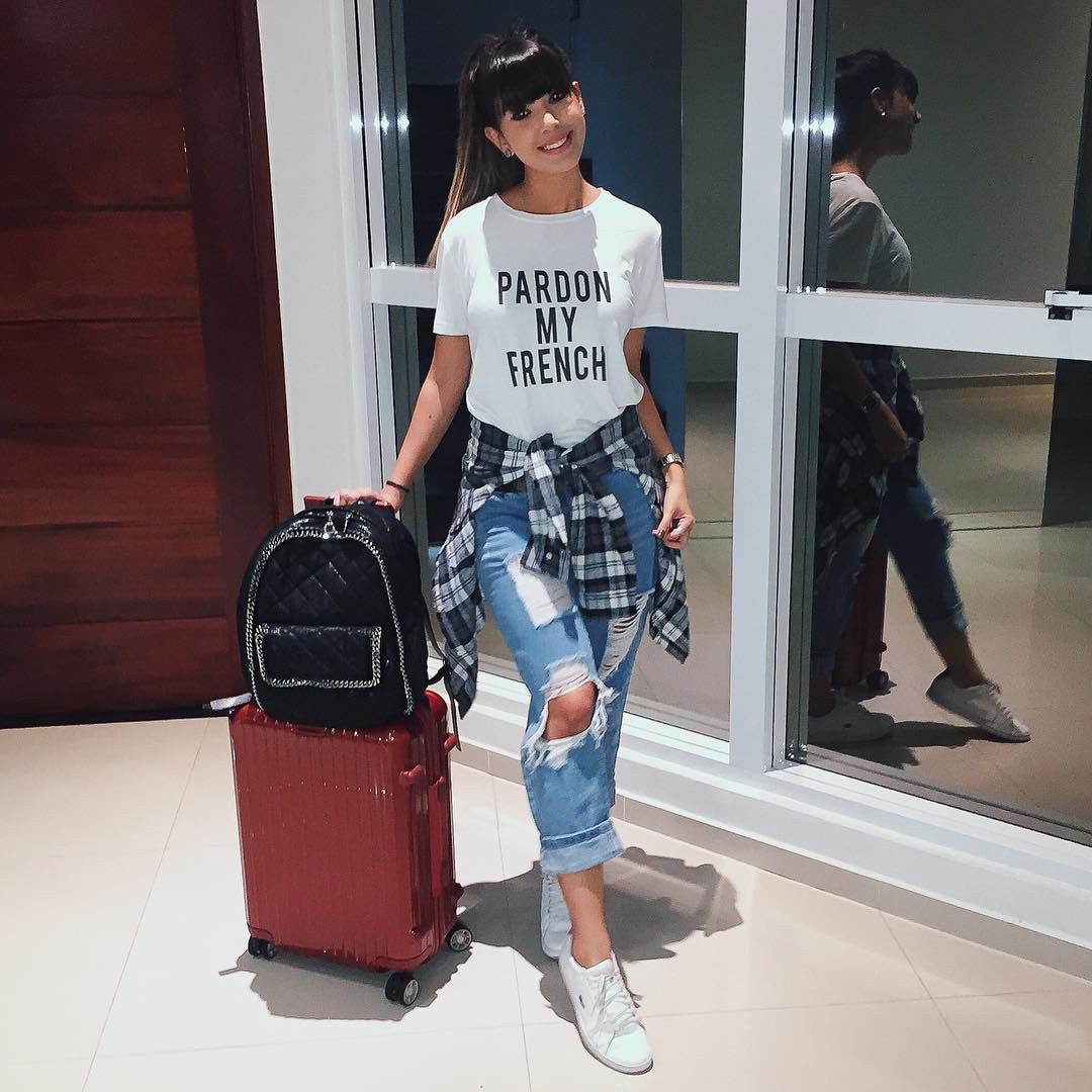 Looks rica de marre calça boyfriend, fashion accessory: T-Shirt Outfit,  Fashion accessory,  Street Style,  Airport Outfit Ideas  