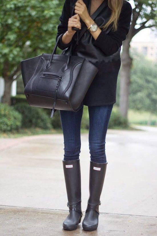 Hunter rain boots outfit ideas: Riding boot,  Boot socks,  Wellington boot,  Street Style,  Boot Outfits,  Brown And Black Outfit  