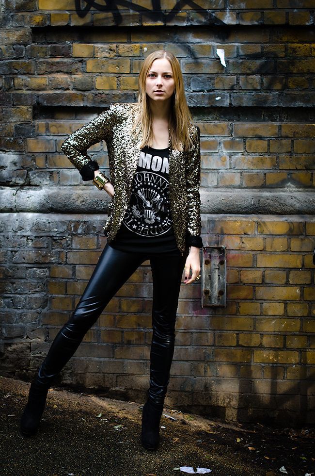 Glam rock inspired outfit, street fashion, glam rock, t shirt: T-Shirt Outfit,  Black Outfit,  Sequin Dresses,  Street Style  