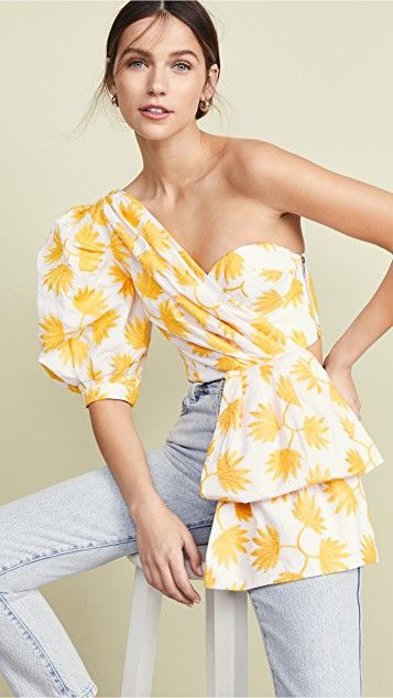 Yellow outfit ideas with crop top, shirt, top: Crop top,  fashion model,  T-Shirt Outfit,  yellow outfit,  One Shoulder Top  