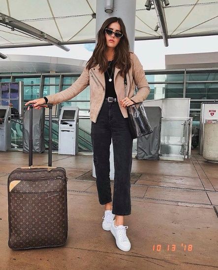 Clothing ideas travel in style, street fashion: Street Style,  Airport Outfit Ideas  