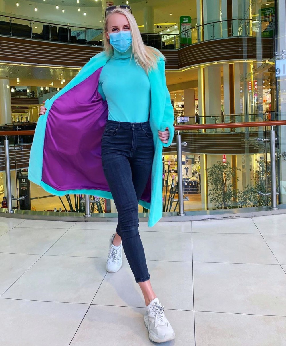 Electric blue and cobalt blue colour outfit, you must try with jeans: United States,  Cobalt blue,  Electric blue,  Street Style,  Electric Blue And Cobalt Blue Outfit,  Corona Virus Dresses  