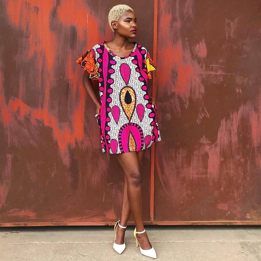 Stylish African Outfit Ideas For Afro Women: Ankara Outfits,  Ankara Dresses,  African Outfits,  Printed Ankara,  African Dresses  