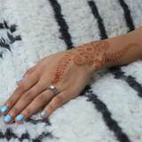 Easy DIY Henna Designs for Statement Body Art: diy henna design  