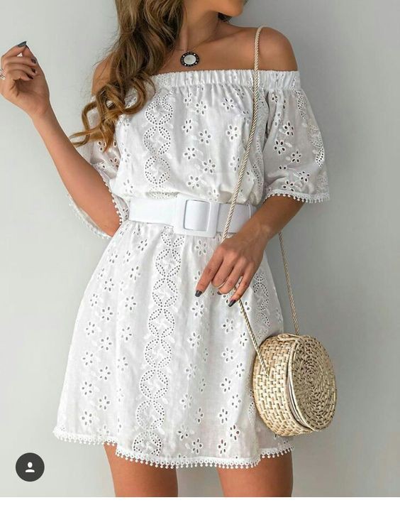 How to Accessorize Lace Maxi Dresses for Fall | Bnsds Fashion World: V-Neck Belted Dress Outfits  