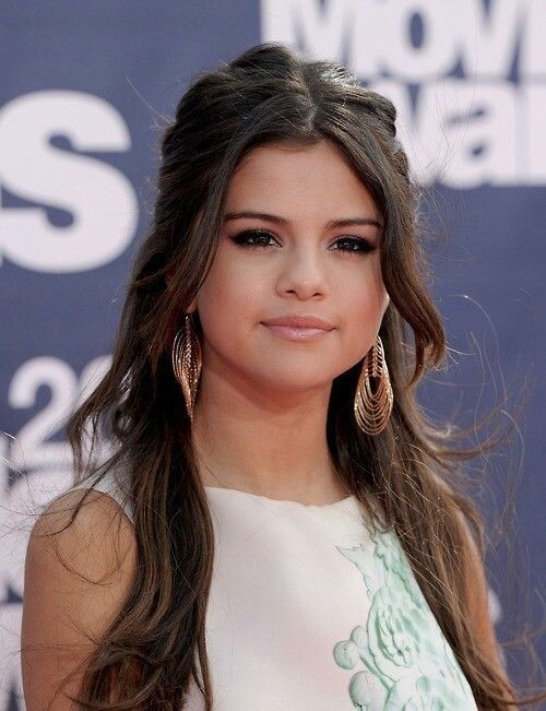Selena Gomez es una de las celebridades que mas nos inspira a lucir espectacular...: 