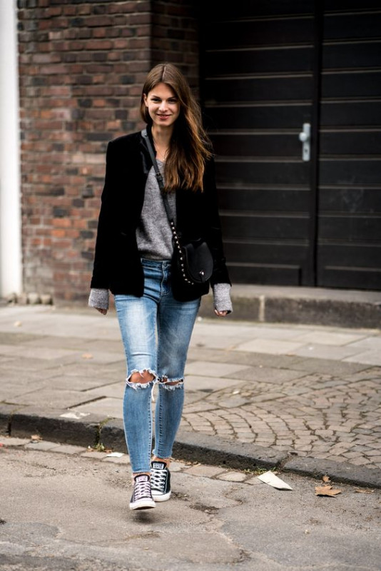 Cute Outfit With Velvet Blazer For Teens: Casual Outfits,  College Outfit Ideas,  High School Outfits,  Teenage fashion,  Velvet Fashion  