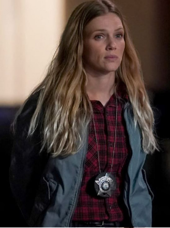 Chicago P.D S09 Tracy Spiridakos Grey Jacket: 