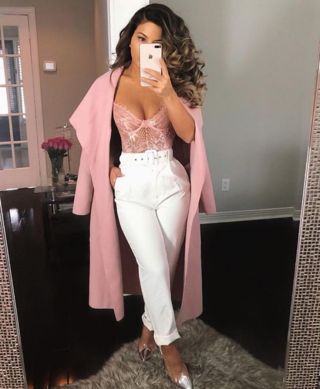 Hot Birthday Dress Ideas For Women's For WInter: Birthday Party Outfit,  Clubbing outfits,  pink blazer,  Hot Birthday Outfit  