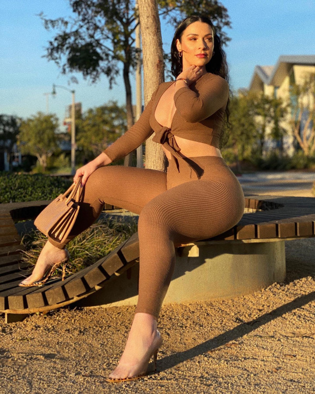 Viktoria Kay Hot Baddie Look In Brown Skin Tight Dress