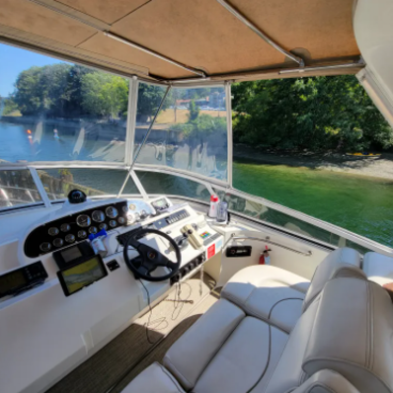 rent a yacht for a day in washington