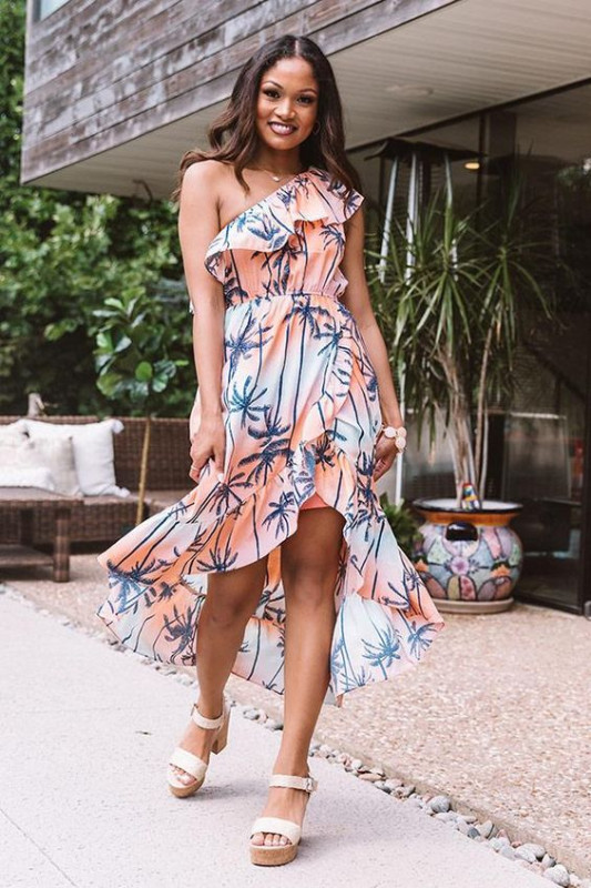 Cute Floral Resort Dress & Outfit Ideas For Black Girls: 