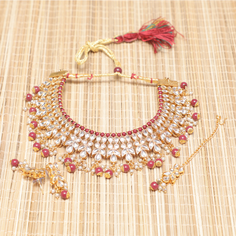 Kundan jewellery: 