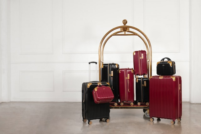 Tips for Buying Branded Duffle Bag: 