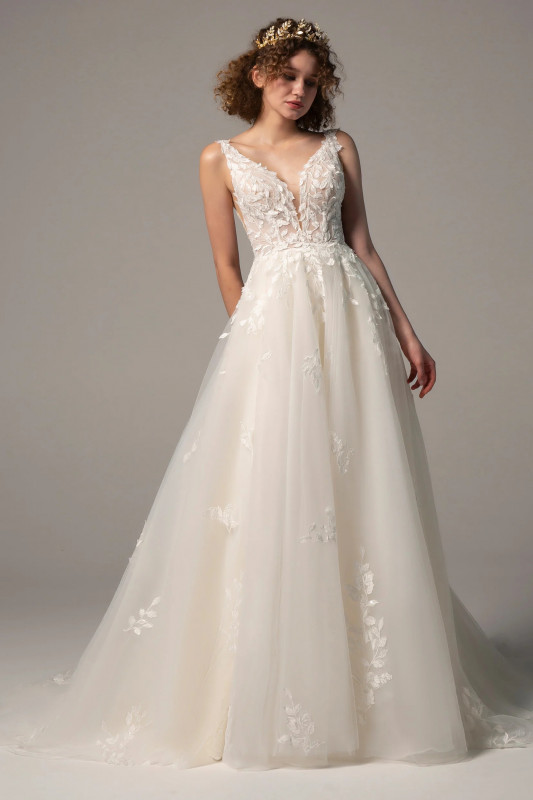 Best Wedding Dresses For Plus Size Brides