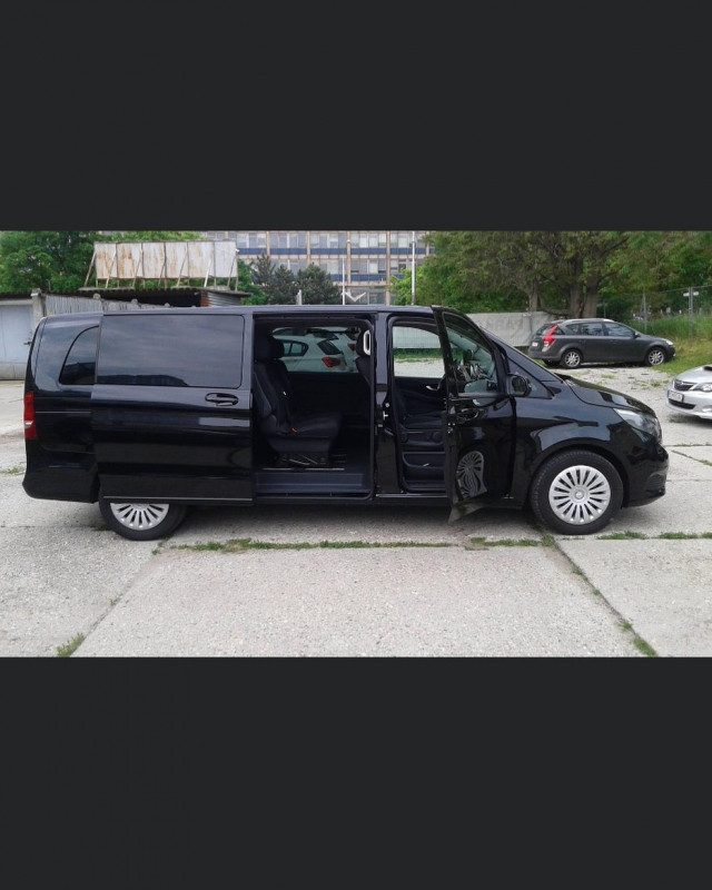 Luton Taxis: 